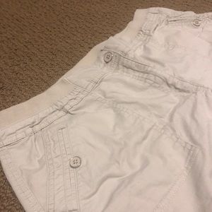 Karen Scott light khaki shorts